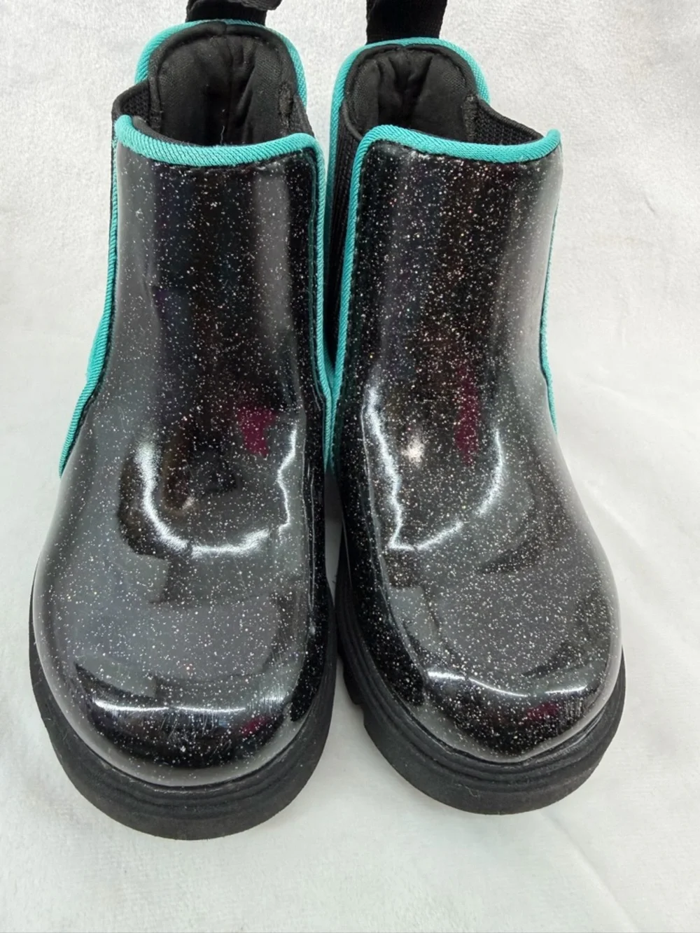 Native size 7 toddler Kids Kensington Black Glitter Rain Boots with Teal Trim